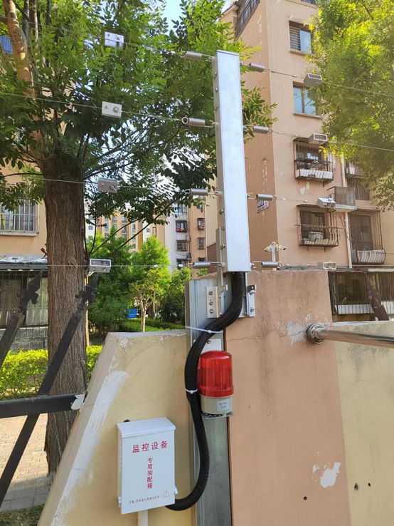 學(xué)校安裝電子圍欄的必要性，學(xué)生翻墻外出感染